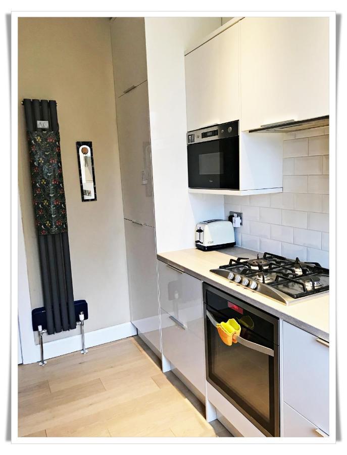 Spacious And Modern 2 Bedroom Flat Near The City Centre Edinburgh Exterior photo